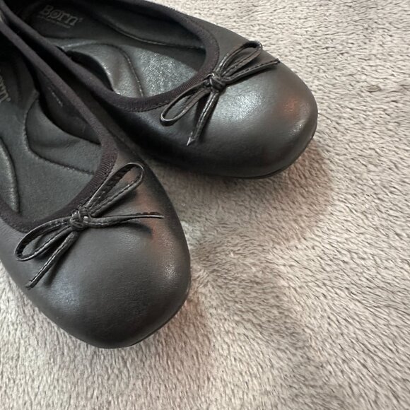 Born Black Leather Ballet Flats Shoes Bow Women's size 6 - Picture 3 of 6